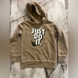 Boys Nike hoodie size 6